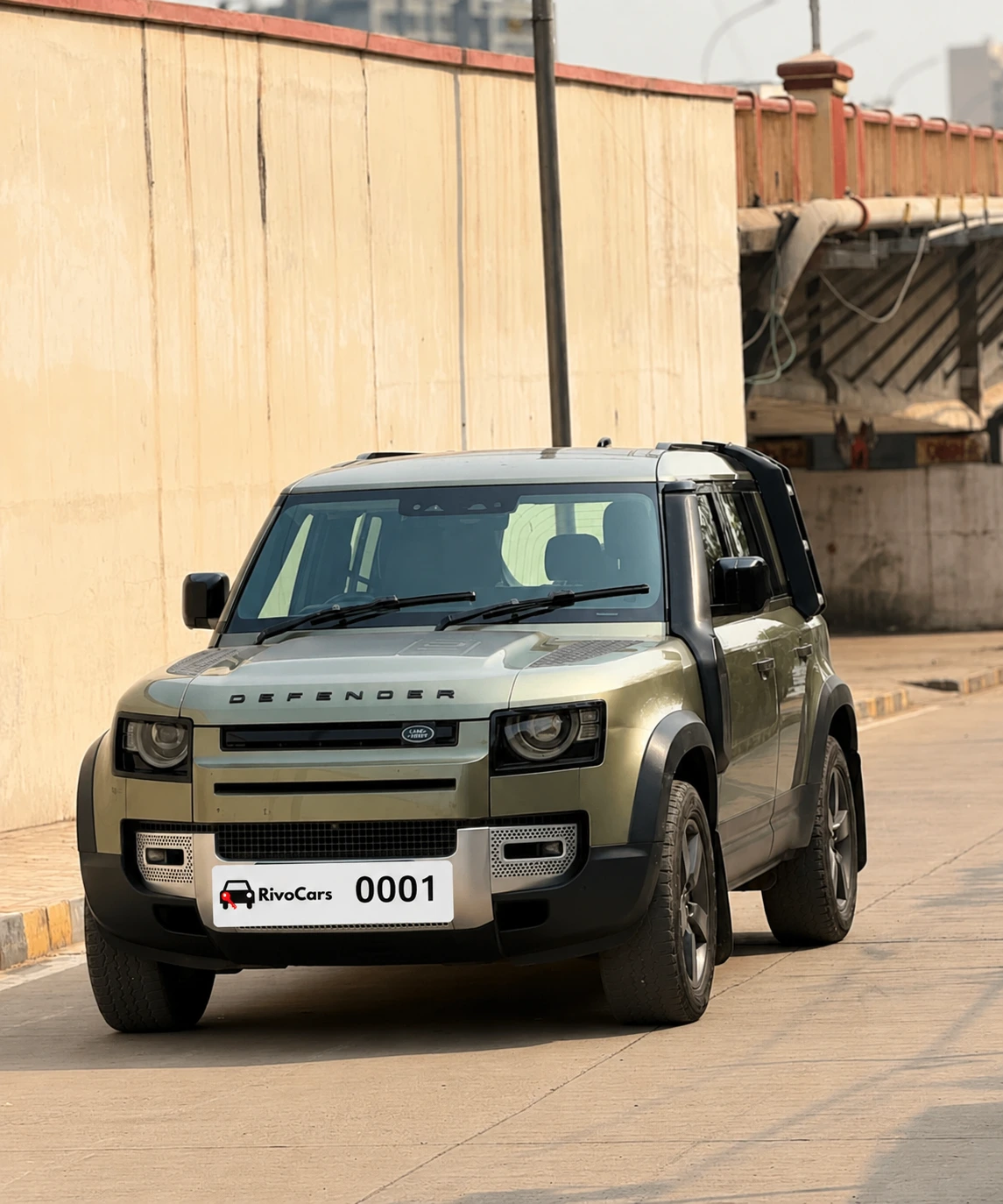 Vijay Land Rover Defender 2025